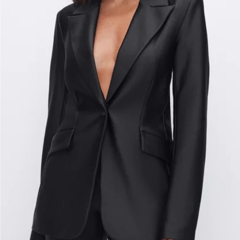 43.) Good American Classic Black Blazer